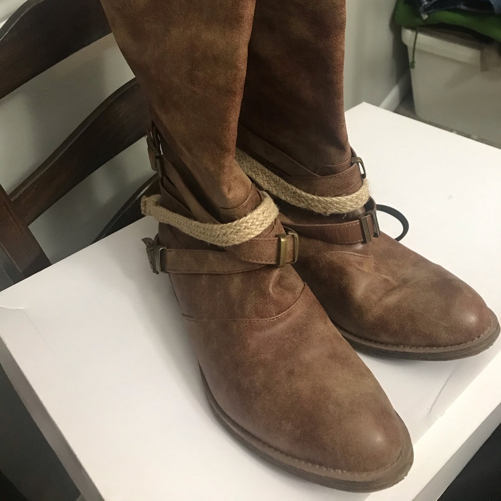 Cato Size 11W brown mid calf boots